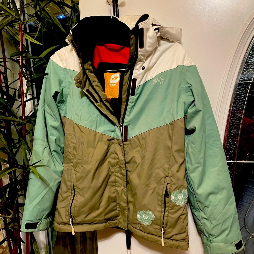 Beautiful ORAGE girls coat size 14